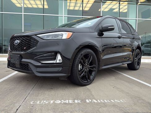 Used 2020 Ford Edge ST w/ Equipment Group 401A AWD/4WD image 2