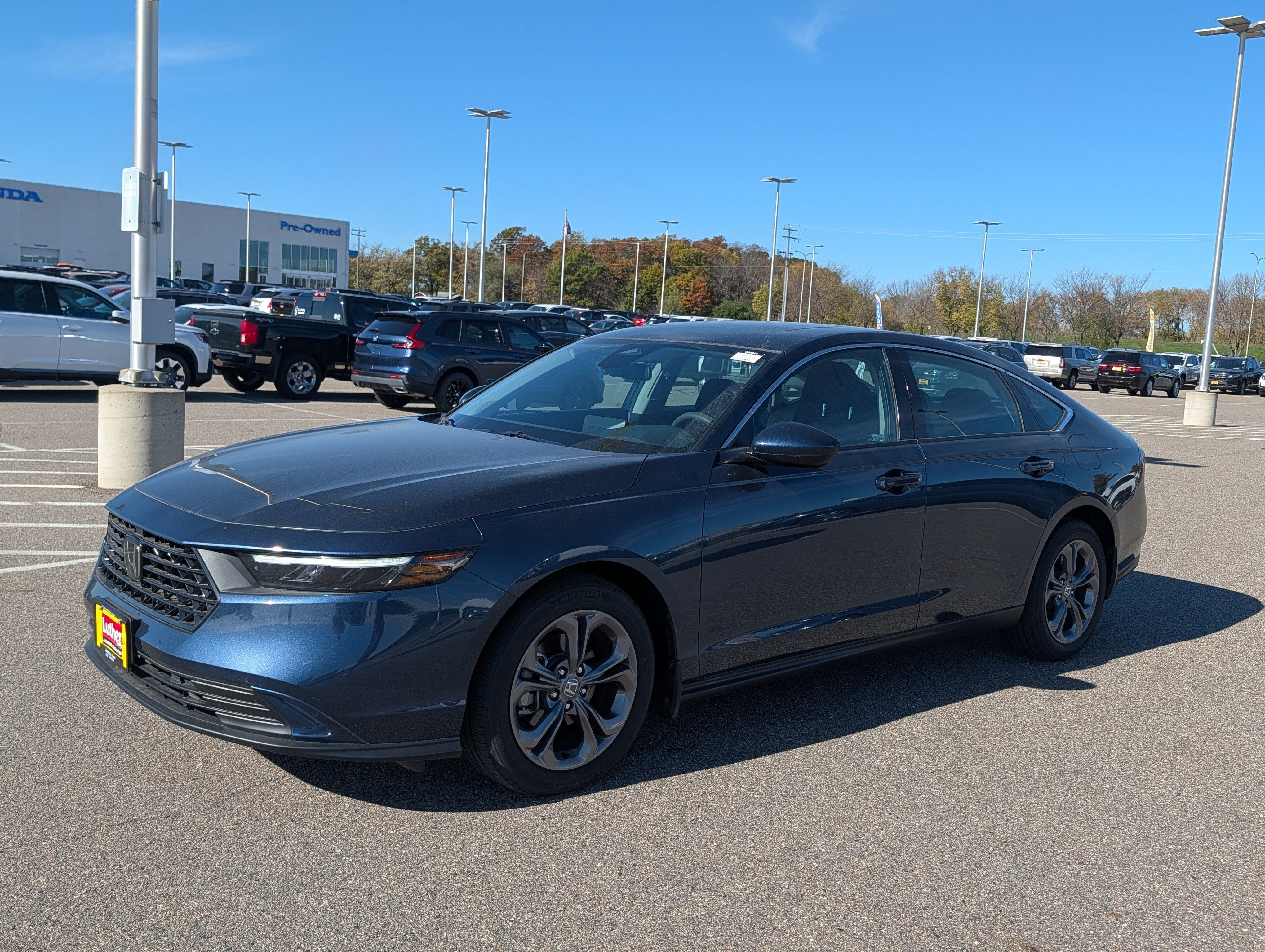 Used 2024 Honda Accord EX image 2