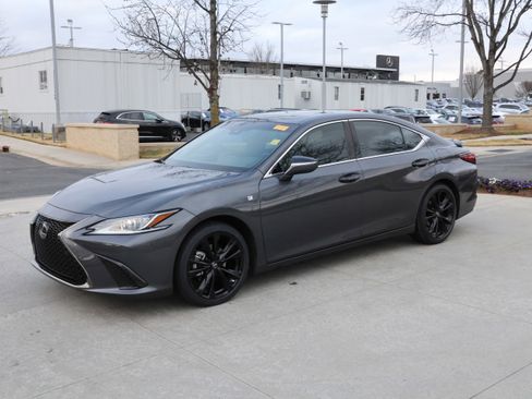 Used 2022 Lexus ES 350 F Sport image 5