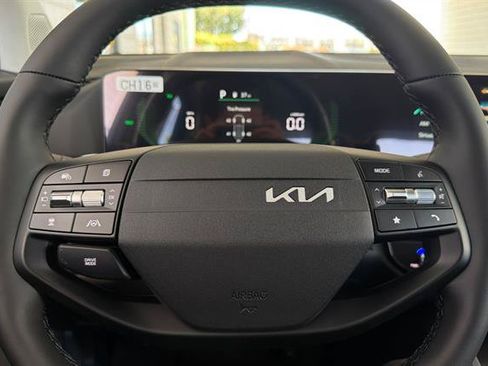 New 2026 Kia Sportage LX FWD image 26