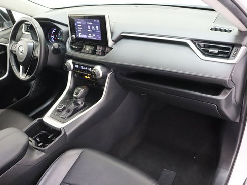 Certified 2025 Toyota RAV4 XLE Premium AWD/4WD image 36