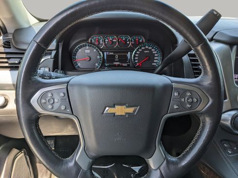 Used 2018 Chevrolet Suburban Premier AWD/4WD image 33