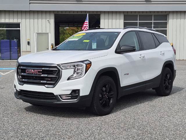 Used 2024 GMC Terrain AT4 w/ Tech Package AWD/4WD image 1