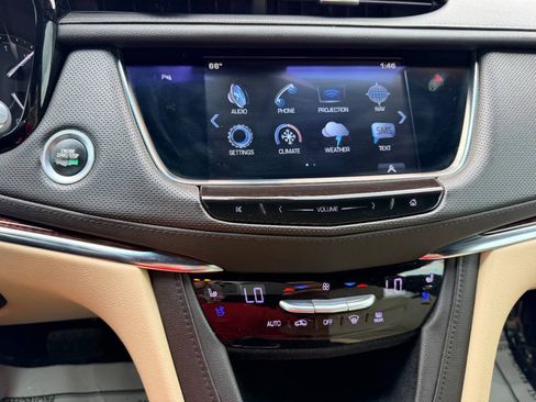 Used 2017 Cadillac XT5 Premium Luxury FWD image 37