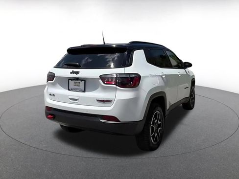 Used 2025 Jeep Compass Trailhawk AWD/4WD image 15