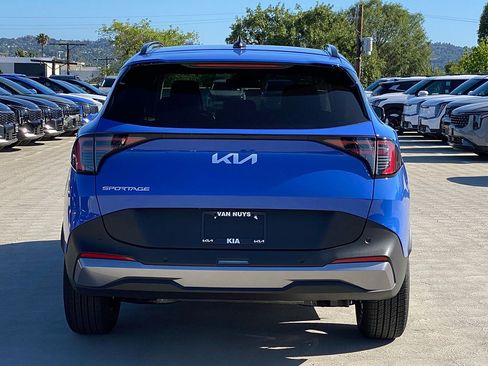 New 2026 Kia Sportage EX w/ EX Panorama Roof Package FWD image 5