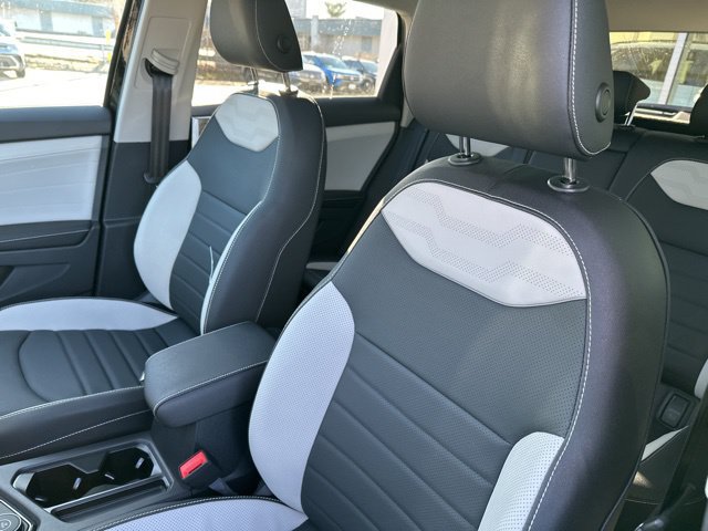 New 2026 Volkswagen Taos SEL AWD/4WD image 11