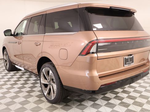 New 2026 Lincoln Navigator Black Label AWD/4WD image 26