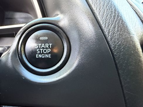 Used 2015 MAZDA MAZDA3 i Sport image 34