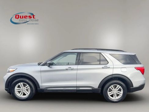 Used 2023 Ford Explorer XLT w/ Equipment Group 202A AWD/4WD image 6