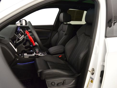Certified 2024 Audi Q5 e Premium Plus AWD/4WD image 5