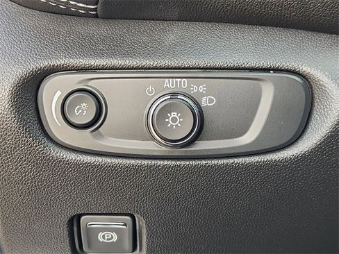 Used 2024 Chevrolet Blazer LT w/ Convenience Package image 21