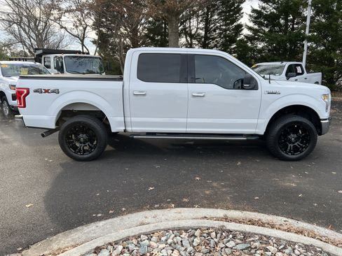 Used 2015 Ford F150 XLT w/ Equipment Group 302A Luxury image 11