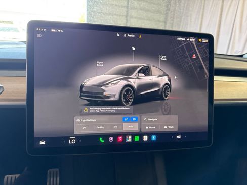 Used 2024 Tesla Model Y Performance AWD/4WD image 22