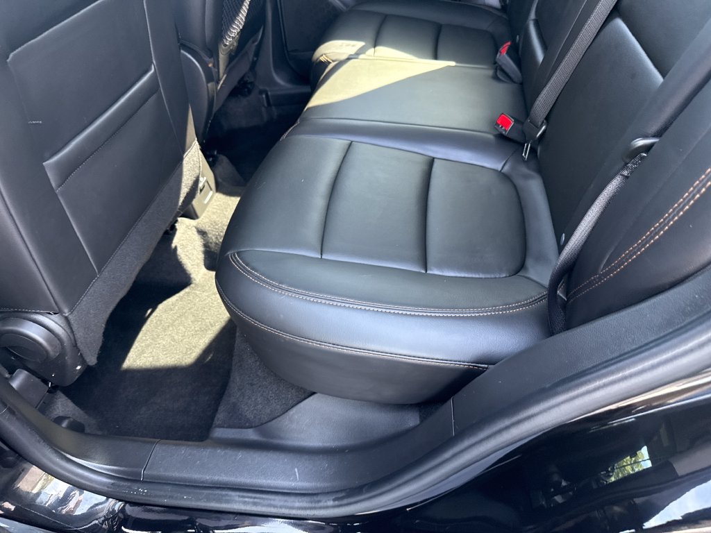 Used 2021 Chevrolet Trax LT w/ Premium Seat Package AWD/4WD image 17