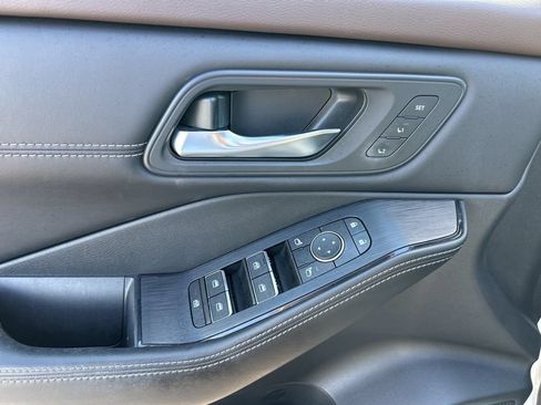 Certified 2023 Nissan Rogue SL FWD image 20