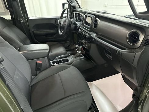 Used 2022 Jeep Wrangler Unlimited Sport AWD/4WD image 18