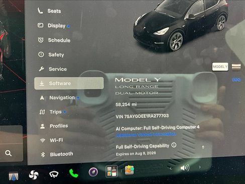 Used 2024 Tesla Model Y Long Range AWD/4WD image 13