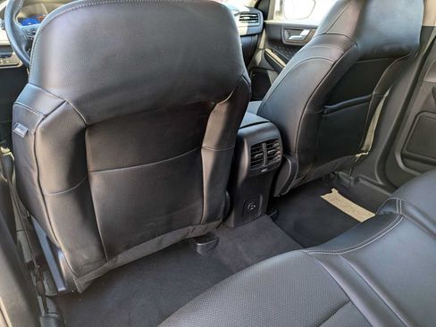Used 2020 Ford Escape Titanium AWD/4WD image 16