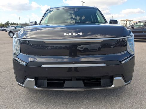 New 2026 Kia EV9 Wind image 10