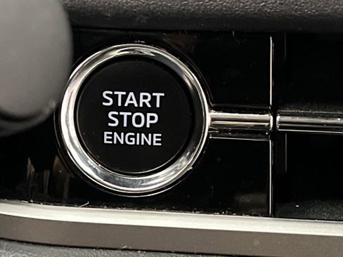 Used 2024 Mitsubishi Outlander SE image 53