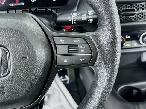 Used 2025 Honda HR-V LX image 17