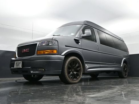 Used 2020 GMC Savana 2500 Extended w/ Enhanced Convenience Package RWD image 40