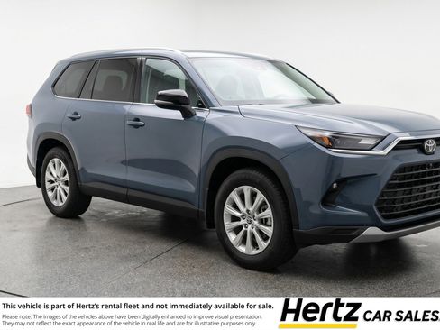 Used 2025 Toyota Grand Highlander FWD image 1