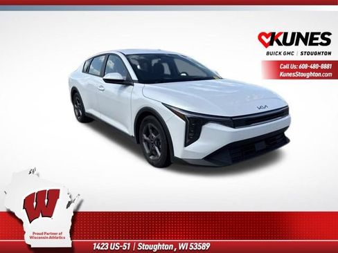 Used 2025 Kia K4 FWD image 1