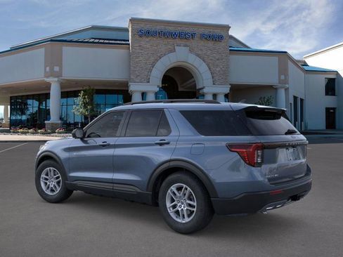 New 2026 Ford Explorer Active w/ Active Comfort Package image 4