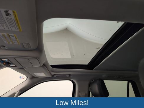 Used 2025 Ford Expedition Max Platinum image 8