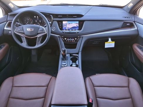 New 2026 Cadillac XT5 Premium Luxury image 9