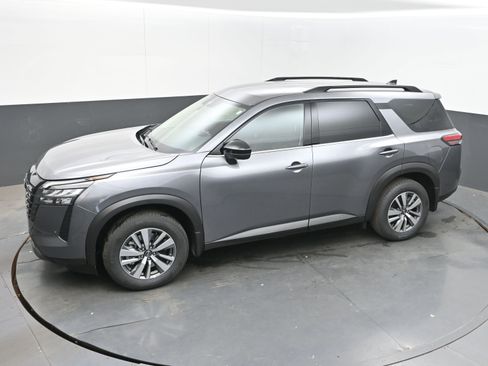New 2026 Nissan Pathfinder SL FWD image 34