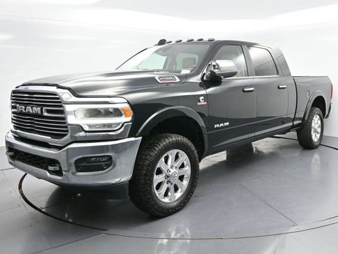 Used 2019 RAM 2500 Laramie AWD/4WD image 3