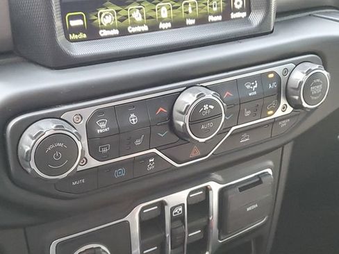 Used 2023 Jeep Wrangler Unlimited w/ Cold Weather Group AWD/4WD image 17