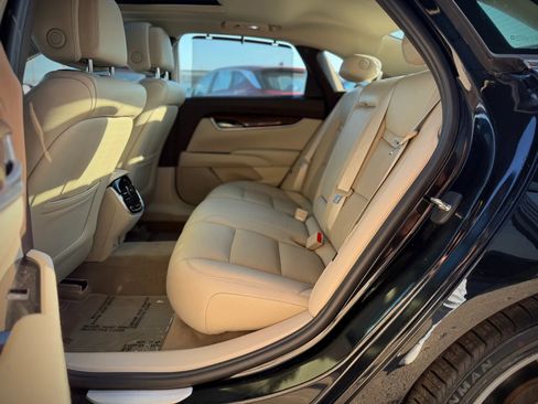 Used 2013 Cadillac XTS Premium image 23