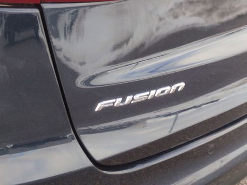 Used 2020 Ford Fusion SE image 13