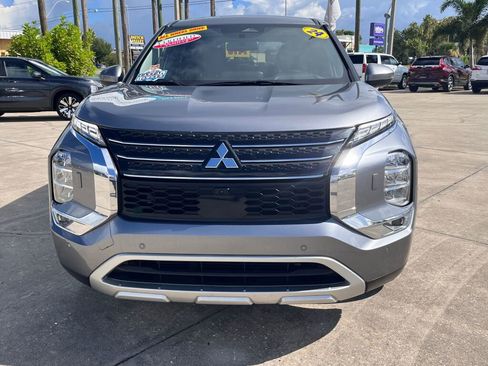 Used 2024 Mitsubishi Outlander SE image 8
