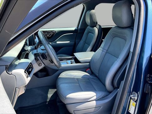 Used 2020 Lincoln Aviator Reserve w/ Equipment Group 201A RWD image 8