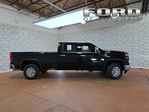Used 2024 Chevrolet Silverado 3500 LTZ w/ LTZ Convenience Package image 9