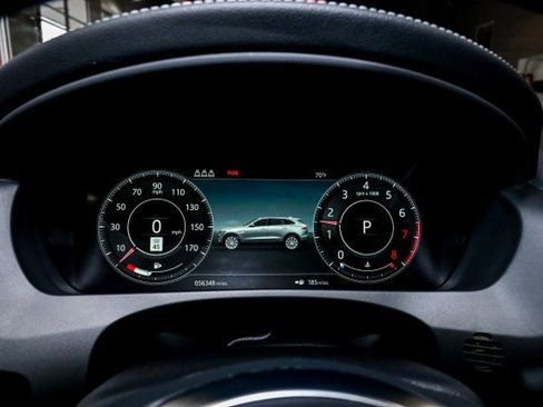 Used 2019 Jaguar F-PACE R-Sport image 32