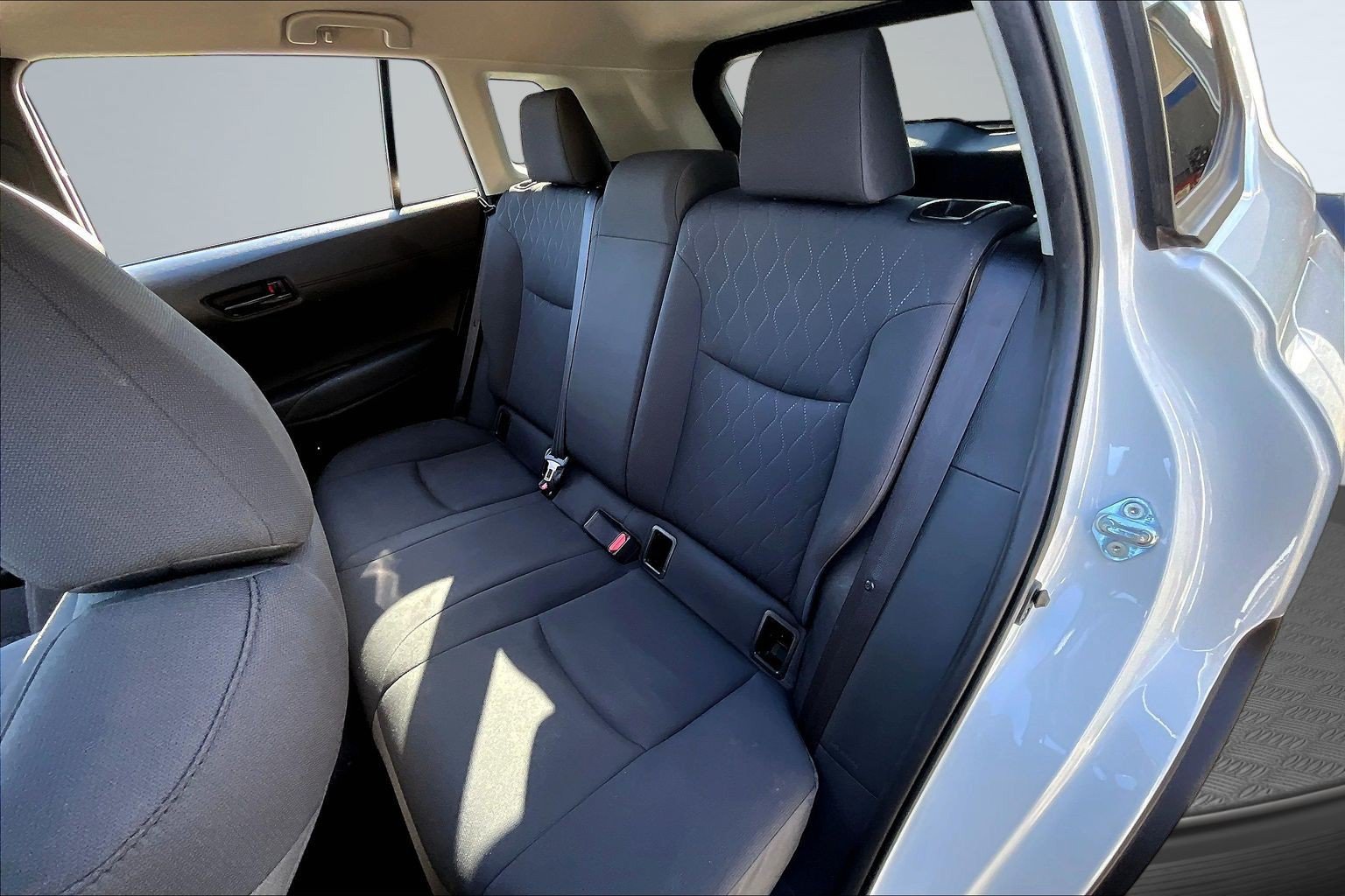 Used 2023 Toyota Corolla Cross LE AWD/4WD image 19