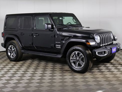 Used 2020 Jeep Wrangler Unlimited Sahara w/ Uconnect 4C Nav & Sound Group image 36