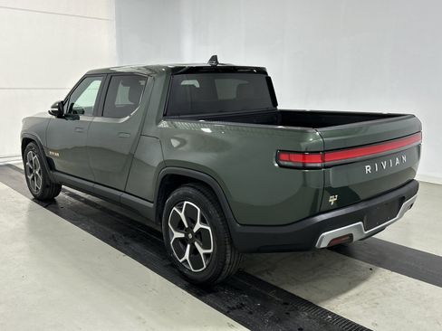 Used 2022 Rivian R1T Adventure image 3