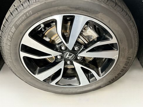 Used 2019 Honda Odyssey Elite image 11