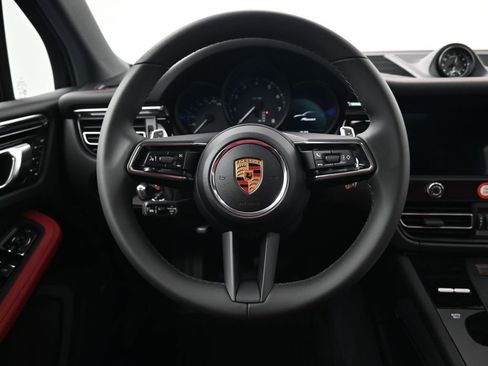 Used 2026 Porsche Macan AWD/4WD image 13