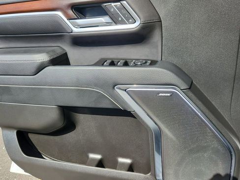 Used 2025 GMC Sierra 3500 Denali w/ Denali Reserve Package image 9