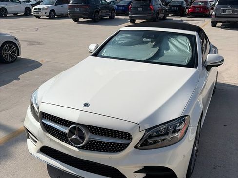 Used 2023 Mercedes-Benz C 300 Cabriolet image 3