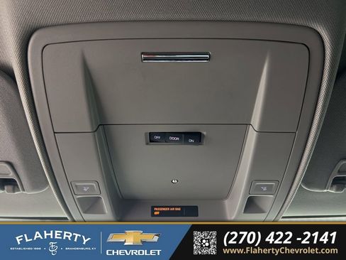 Used 2018 Chevrolet Silverado 1500 LT image 31