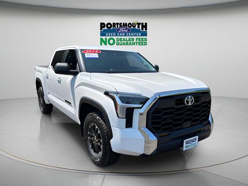 Used 2024 Toyota Tundra SR5 w/ TRD Off-Road Package AWD/4WD image 25